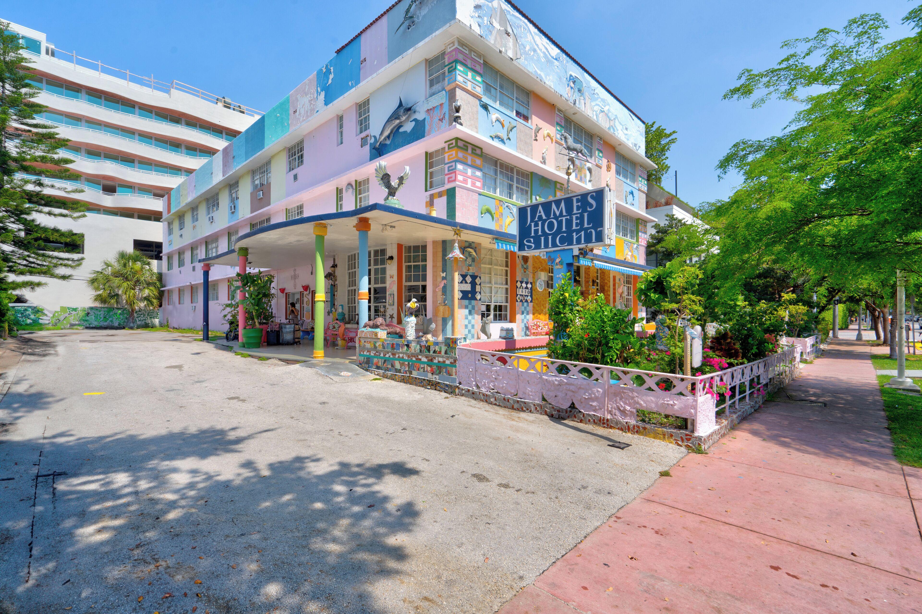 James Hotel — Photos 3